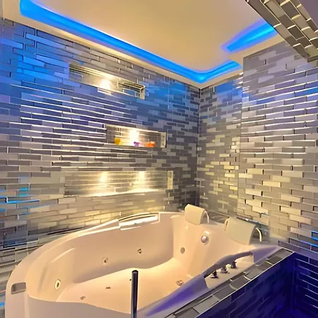 Guest Friendly 2 Master Bedroom Private Jacuzzi Cartagena