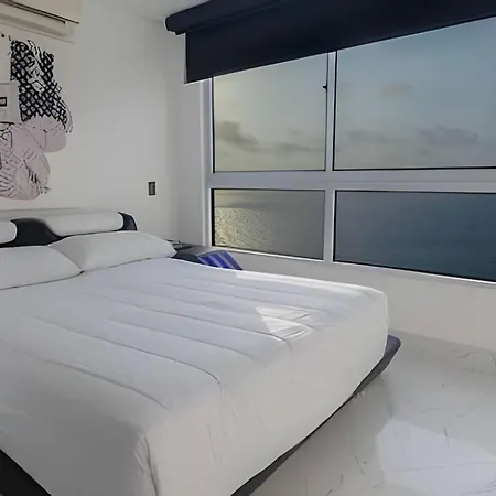 Guest Friendly 2 Master Bedroom Private Jacuzzi *
